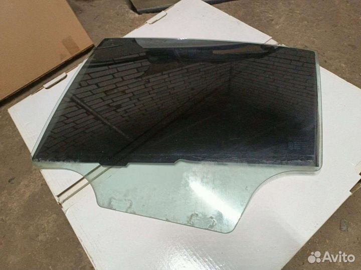 Стекло заднее левое на chevrolet cruze
