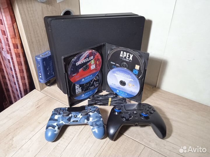 Приставка PS4 slim 500 Гб