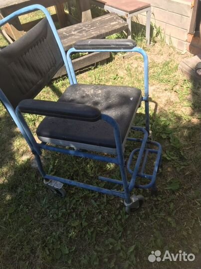 Стульчак на колесиках