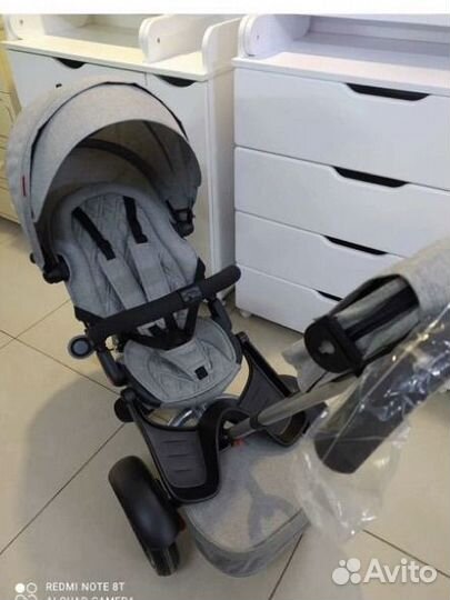 Трехколесный велосипед с ручкой