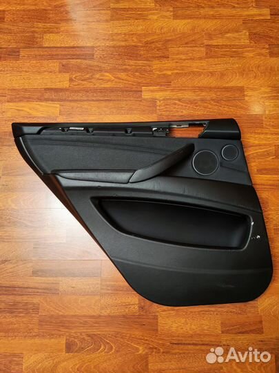 Обшивка двери задняя левая BMW X5 E70