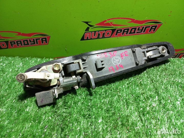 Ручка двери внешняя toyota ACR30W,ACR40W,AHR10W,MC