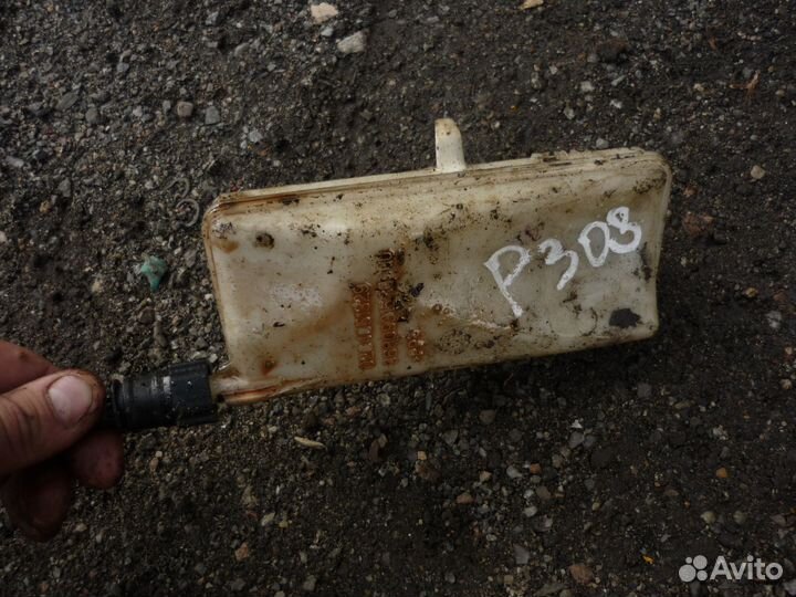 Бачок гидроусилителя руля Пежо 308