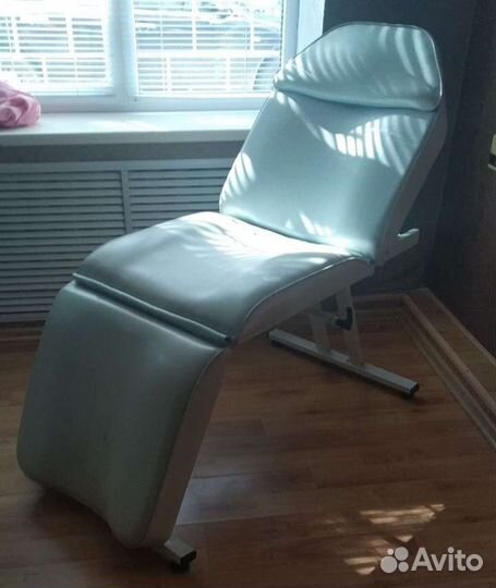 Кушетка массажная косметологическая