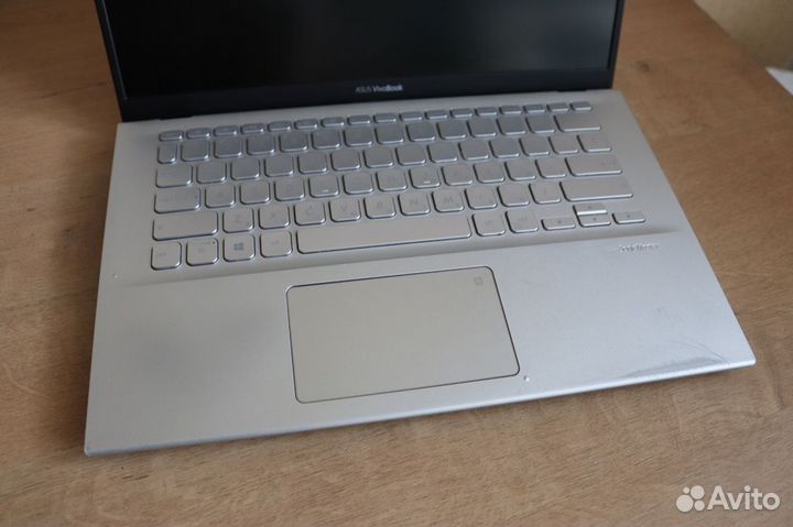 Ноутбук asus full hd,14,i5,6gb,hd610,ssd 250