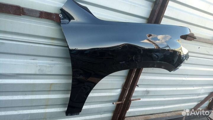 Крыло переднее правое Toyota Land Cruiser 200