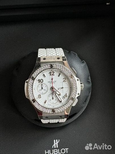 Hublot Наручные часы