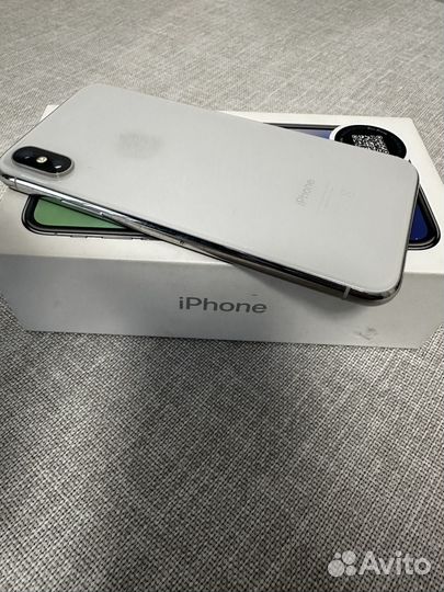 iPhone X, 64 ГБ