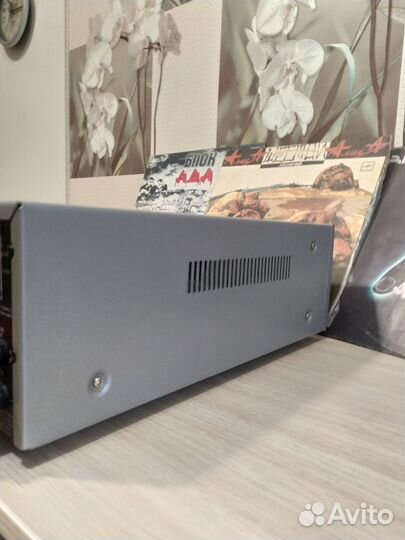 Продам ресивер Arcam AVR280