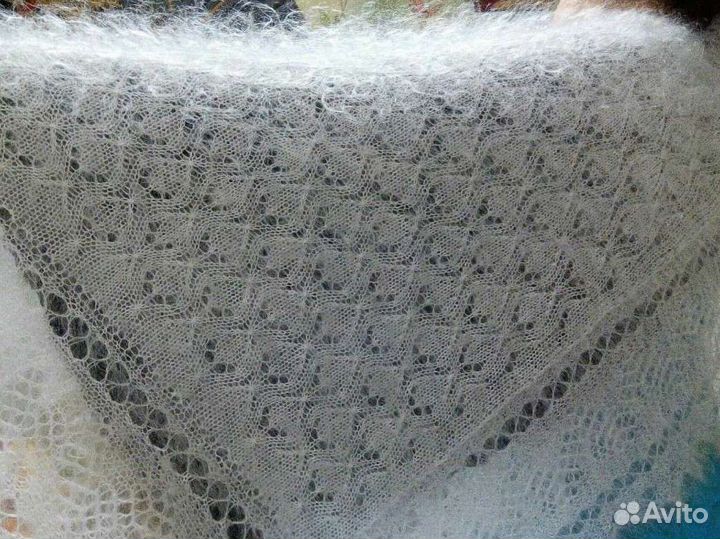 Шарф палантин белый пуховый ажурный