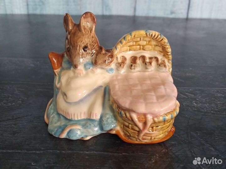 Фарфоровая статуэтка мышки Beatrix Potter