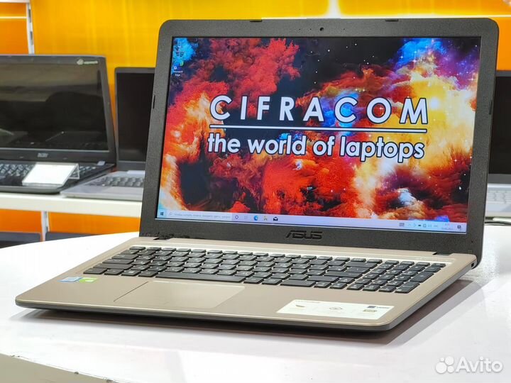 Ноутбук Asus 15.6