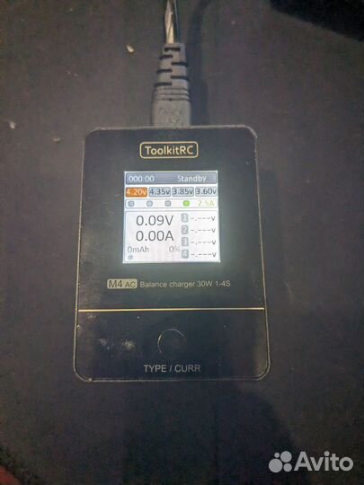 ToolkitRC M4AC — зарядное устройство для LI-PO