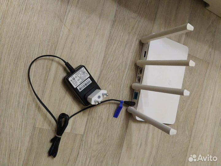Роутер Xiaomi Mi Wi-Fi Router 3G usb gigabit lan
