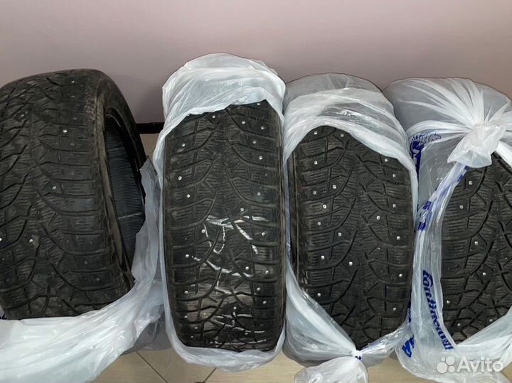Bridgestone Blizzak Spike-02 SUV 235/55 R19 101T