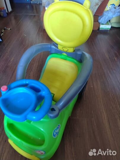 Детская машинка каталка с ручкой