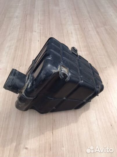 Резонатор воздушного фильтра Nissan Bluebird 1.8