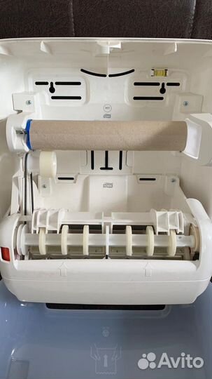 Диспенсер для полотенец, бумаги tork