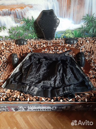 Мотокуртка