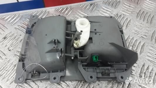 Ручка внутренняя двери распашной правой volkswagen