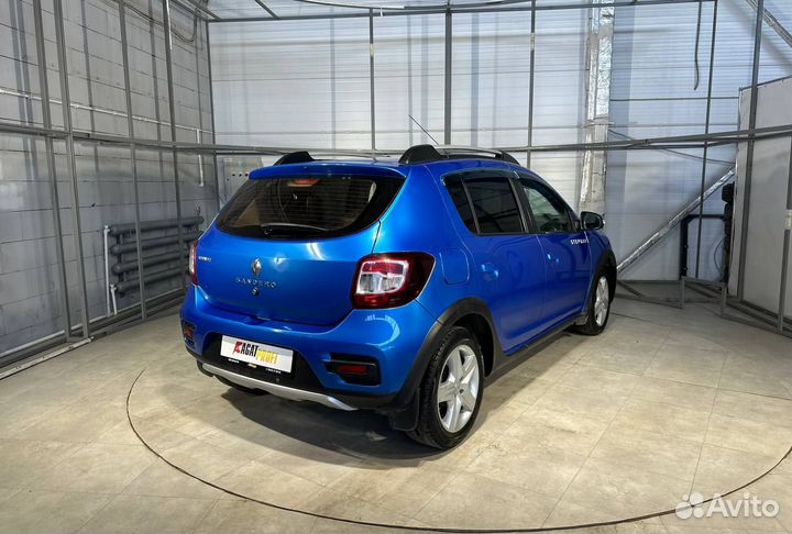 Renault Sandero Stepway 1.6 МТ, 2015, 270 003 км
