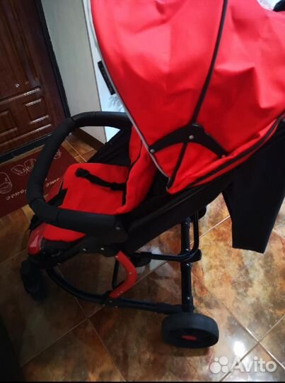 Прогулочная коляска