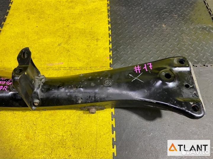 Балка подвески задний toyota carina