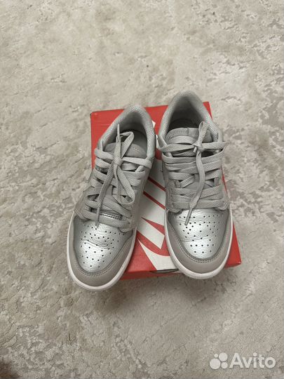 Кеды Air Jordan 1 Low Metallic Silver