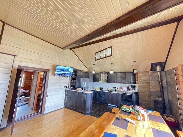 Дом 322 м² на участке 11 сот.