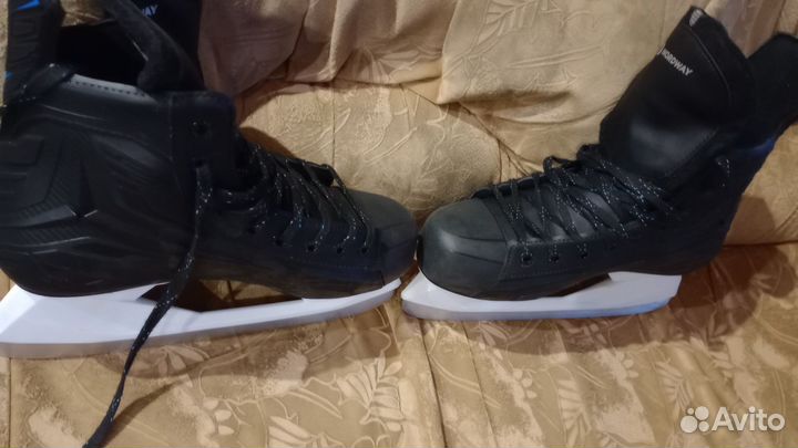 Коньки хоккейные 45 размер