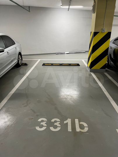 Машиноместо, 27 м²