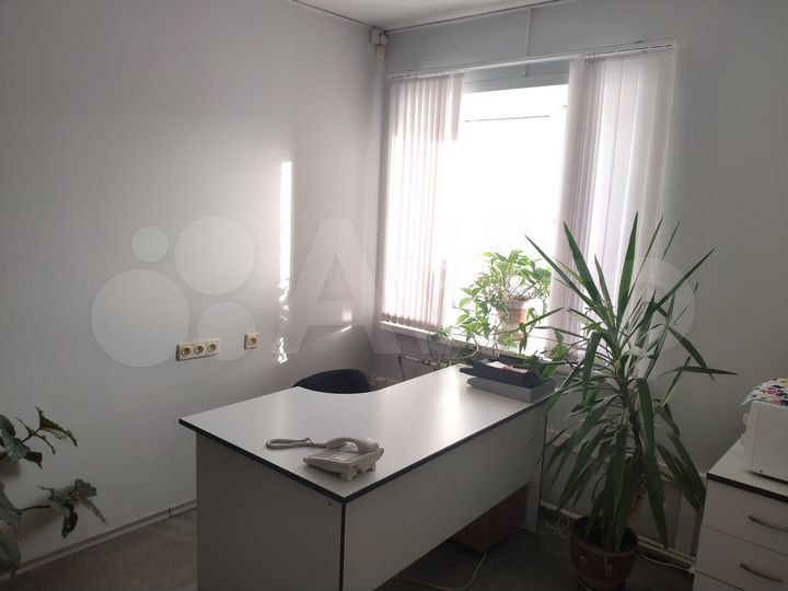 Склад, 2727 м²