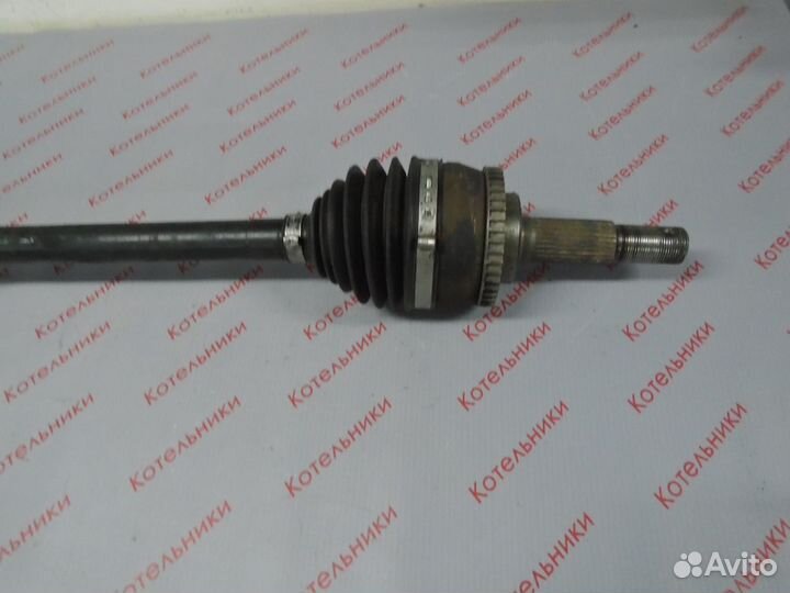 Nissan 39100-AU310 Вал приводной правый