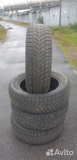 Goodyear UltraGrip Ice SUV 215/60 R17