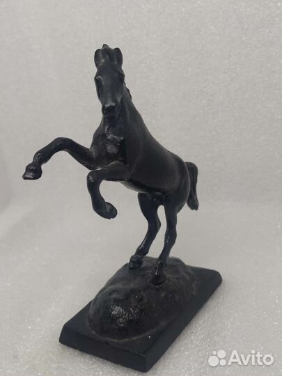 Игривый конь Каслинское литье