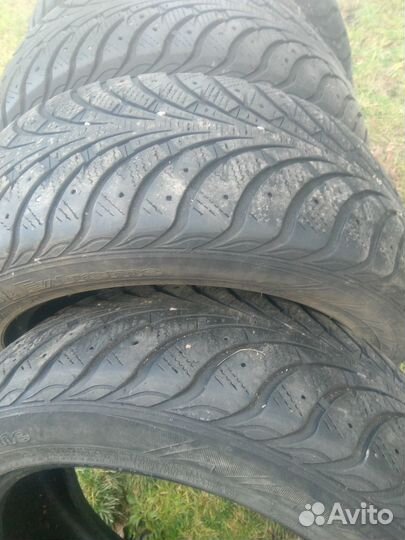 Goodyear UltraGrip Extreme 205/55 R16