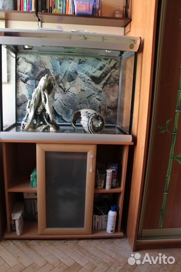 Продам б/у аквариум Anubias D-850F (190л) с тумбой