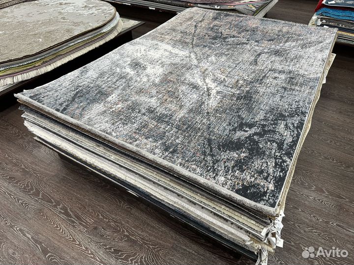 Ковер 1.6х2.3 новый