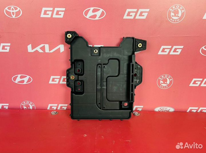 Площадка под акб на Хундай Солярис 1 2010-16