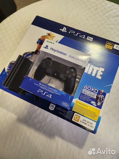 Sony PS4 pro 1tb cuh-7208b