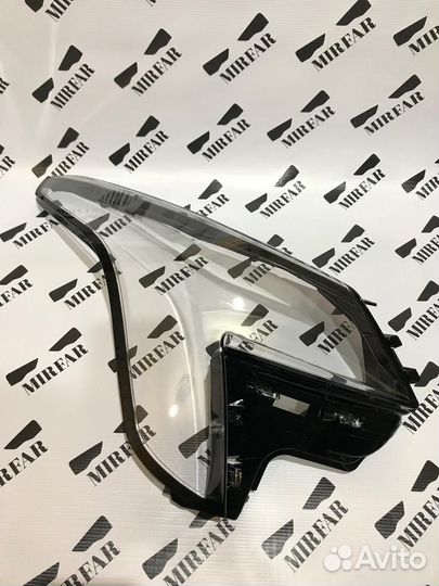 Правое стекло фары Cadillac XT5 2016-н.в