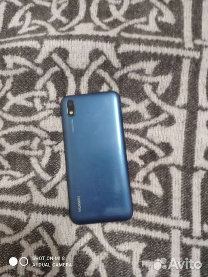 Телефон Huawei y5 2019