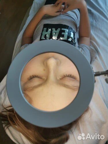 Лампа лупа на струбцине новая светодиоидная