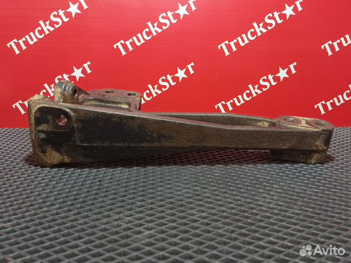 Кронштейн кабины правый камаз 5490