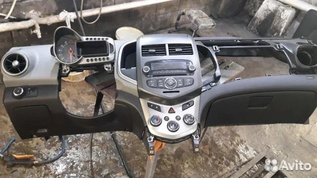 Торпеда Chevrolet Aveo T300оригинал