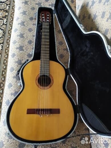 Классическая гитара с кофром