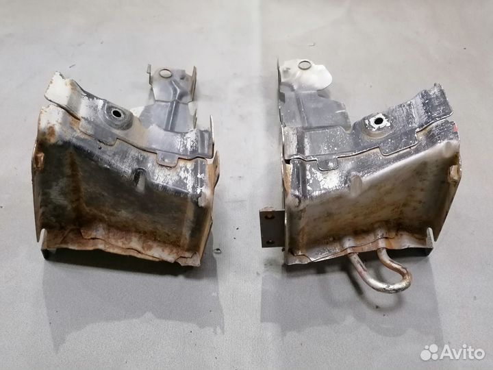 Кронштейн усилит.передн.бампера Volvo 343 1984-91