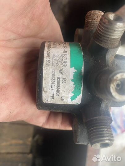 Рейка топливная рено дача