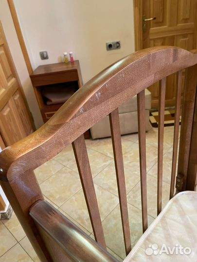 Детская кроватка