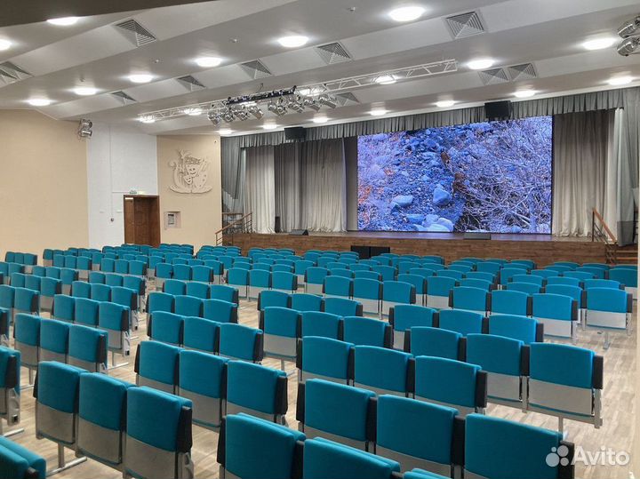 Рекламный экран / Светодиодная панель